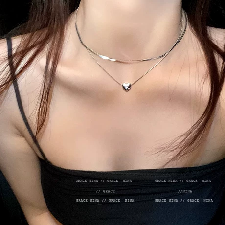 简约ins风花朵吊坠项链女轻奢小众设计复古毛衣链日常百搭锁骨链