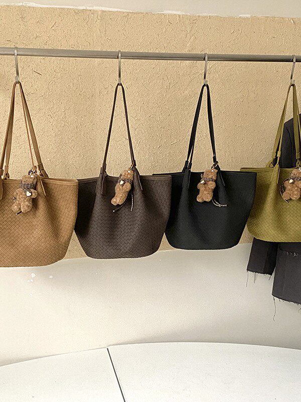Túi tote nữ cỡ lớn đeo vai đơn giản thời trang, túi kẹp nách cá tính — Màu cà phê Không có mặt dây chuyền, Màu nâu không có mặt dây chuyền, Màu xanh lá cây không có mặt dây chuyền, Đen không có mặt dây chuyền