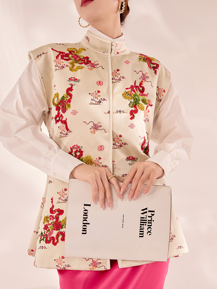 Bộ áo gilê không tay cổ đứng thêu sequin phong cách Trung Hoa mới kèm sơ mi trắng và chân váy nửa MZ055 — Áo sơ mi trắng, Váy nửa, Áo gilê