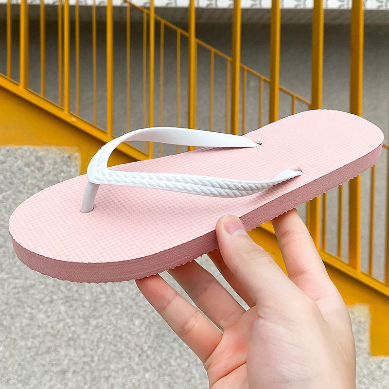 Zapatillas de flip flop para mujeres de moda brillante y fresca nueva moda para viajar en verano a la playa para usar zapatillas