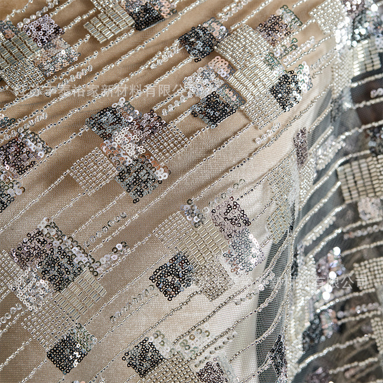 Tejido de flores tridimensionales sequinado cuentas de clavos tridimensionales perforación tela bordada cuentas de flores de tela de moda de alta gama image 5