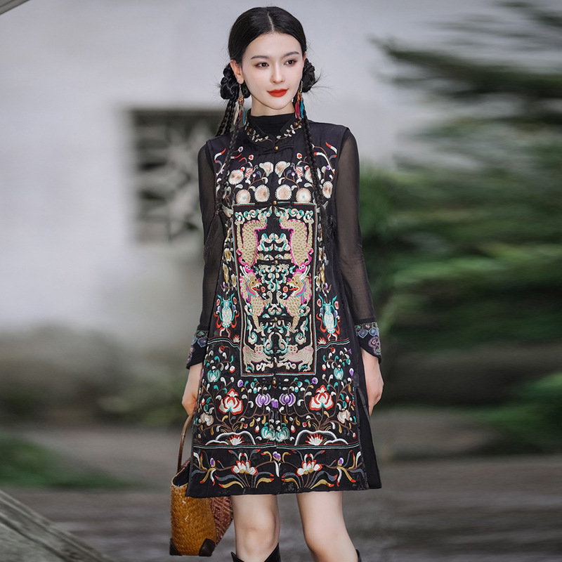 秋冬新款民族风女装中式复古立领重工绣花中长款马甲风衣坎肩外套