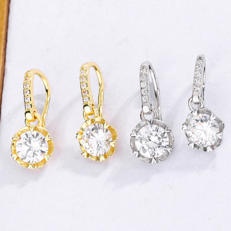 Cross-border Hot Diamond Earrings Pendant Small Chanel Style Exquisite Internet Celebrity Light Luxury Fashion Earrings Live Six-claw Earrings for Women