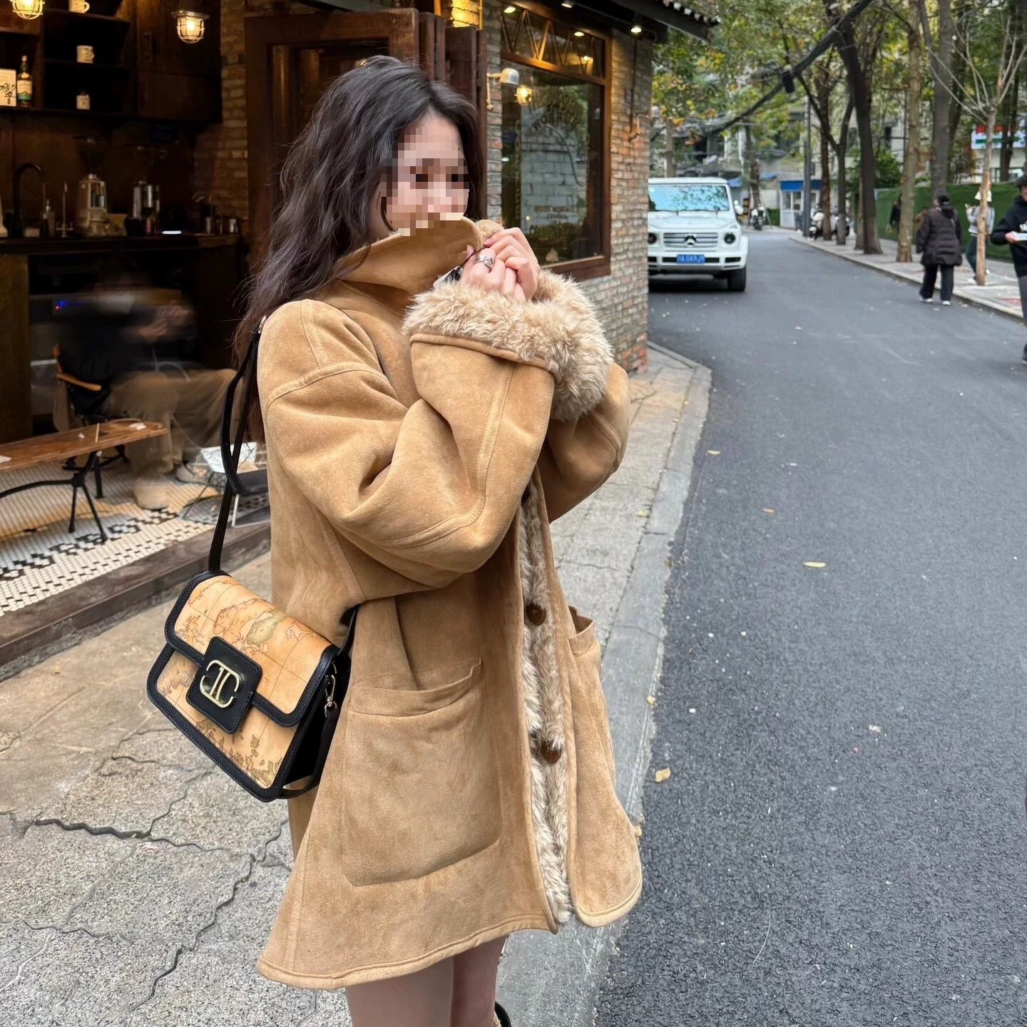 Fur Integrated Fur Outwear for Women, Reversible Winter 2025 New Loose Motorcycle Jacket Top, Thickeneded Lamb Hair