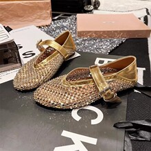 ˮ荝O�W������ЬŮ�U�մ�Ь�ļ��¿�һ�ֿ�ƽ�׆�ЬŮ�\�چ�Ь