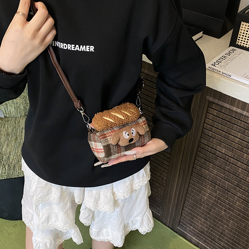 Otoño y invierno nuevo bolso de peluche caricatura lindo perro bebé mochila de moda estricta bolsa de hombro para niños