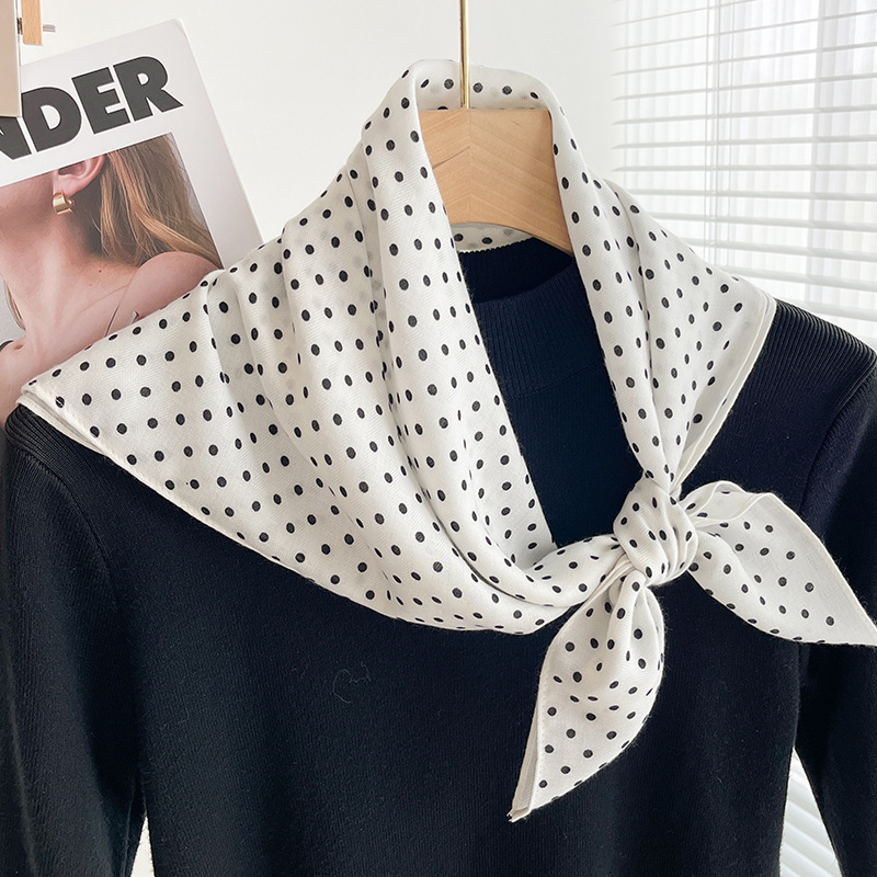 상큼한 웨이브 도트-화이트