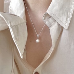 s925 スターリングシルバーライト高級絶妙なマイクロジルコンダイヤモンドスクエアダイヤモンドパールペンダントネックレス女性の鎖骨チェーン 2023 トレンド