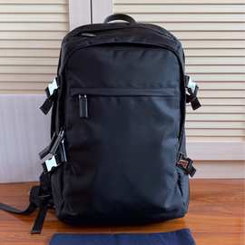 P家双肩包大容量防水尼龙运动登山包旅行包2VZ022高品质图片实拍