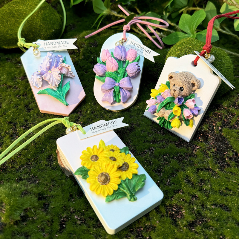 Chinese Valentine's Day Gift Sunflower Bear Tulip Pendant Aromatherapy Plaster Relief Painting DIY Handmade Graffiti