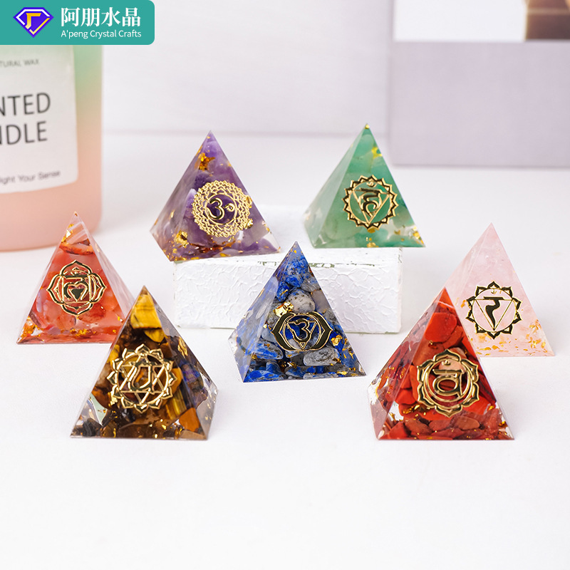 Natural Crystal 3cm Crystal Gravel Resin Pyramid Ornament Home Office Desk Energy Tower Ornament Wholesale Natural Crystal 3cm Crystal Gravel Resin Pyramid Ornament Home Office Desk Energy Tower Ornament Wholesale