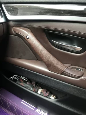 Armrests, 347 Series Car Door – Armrest, handle, handle - 1-piece-of-mocha-brown-leather-note-model-year