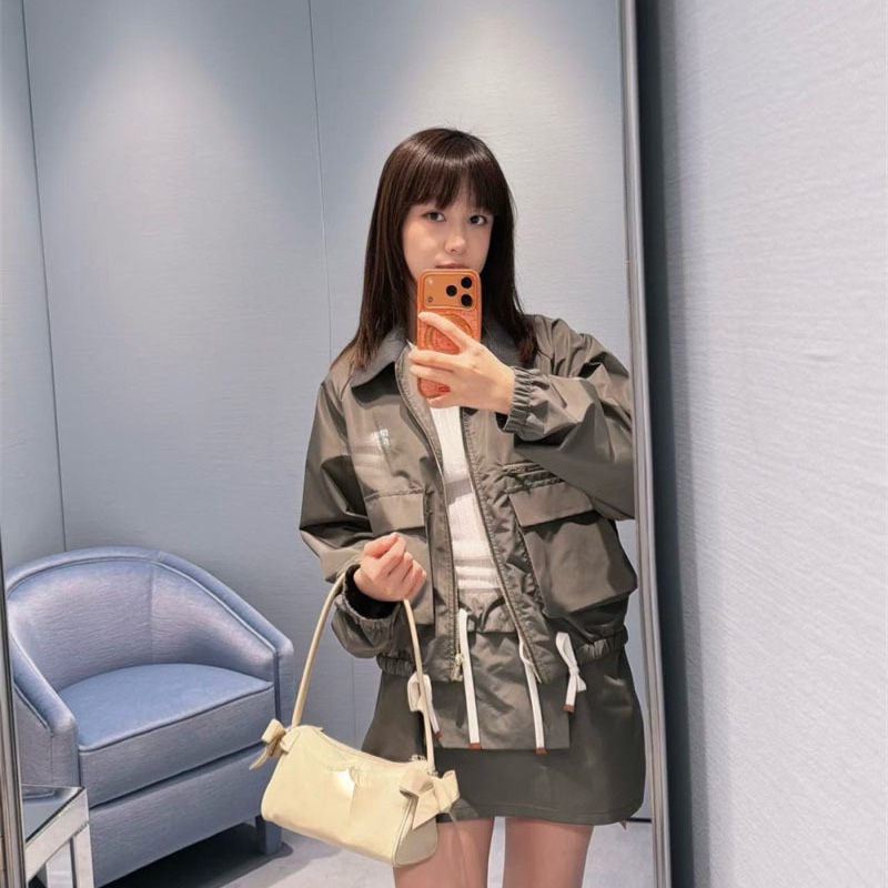 26 Early Spring New Style Nanyou High-End Miu Simple Casual Age-Reducing Low-Waist Workwear Skirt and Jacket Set 26 Early Spring New Style Nanyou High-End Miu Simple Casual Age-Reducing Low-Waist Workwear Skirt and Jacket Set