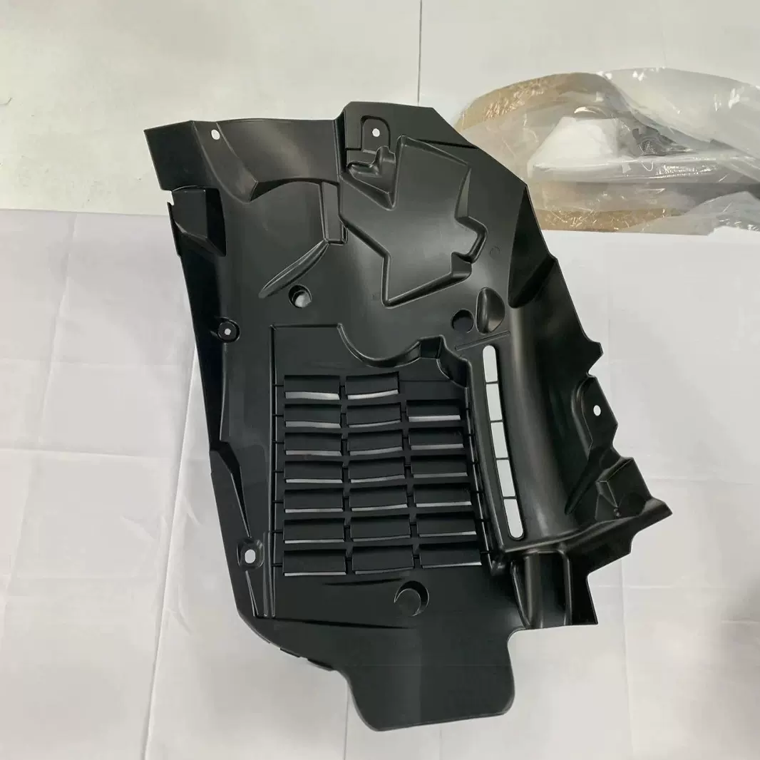 适用于2013行政14运动通用前叶子板内衬前段保险杠