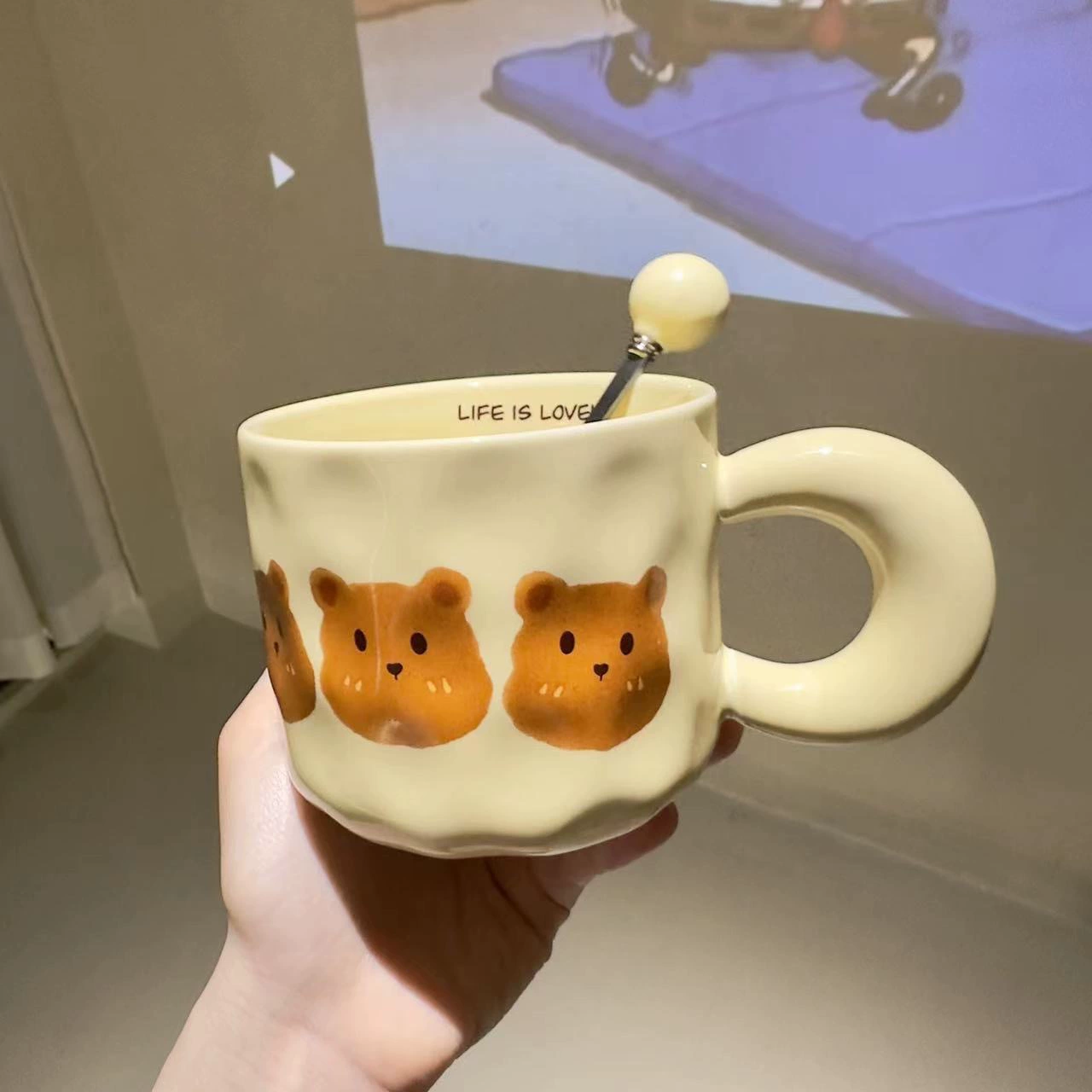 Мультяшная милая кружка с медвежонком, красивая керамическая кружка для девушек с крышкой и ложкой, домашняя кружка для кофе, парная для питья воды
