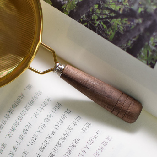 Stainless steel tea drain tea net tea filter creative walnut handle Japanese tea filter Kung Fu tea set accessories wholesale
