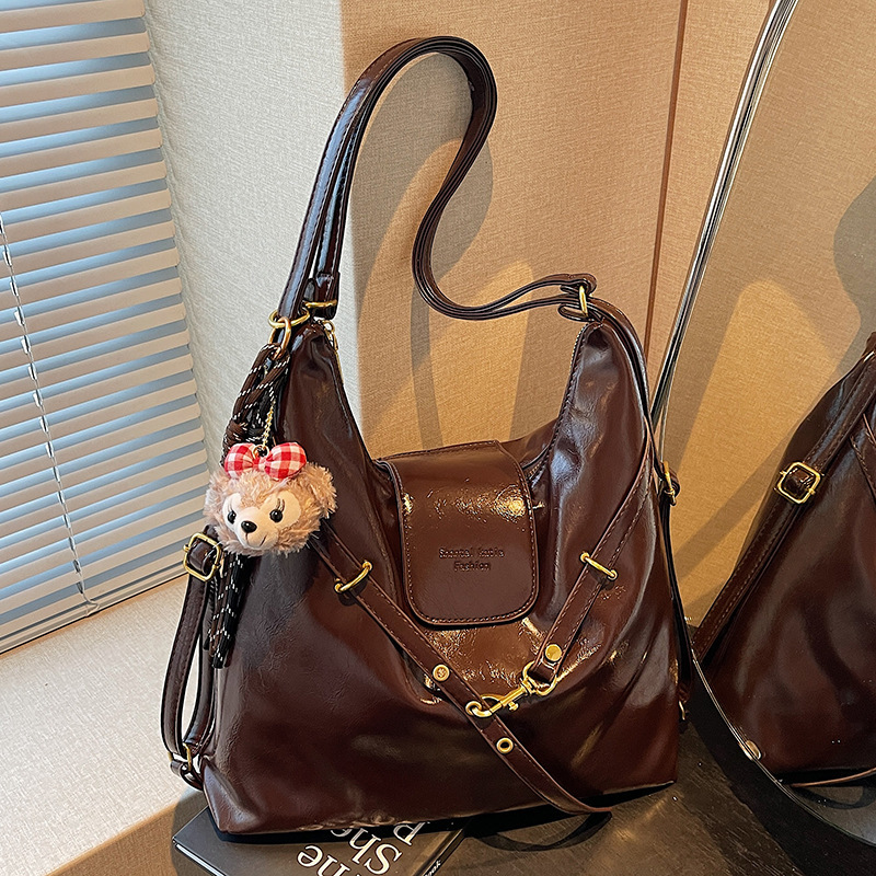 New Design Retro Niche Oil Wax Leather Lightweight Soft Leather Double Shoulder Tote Bag Women Commuter Large Capacity Single Shoulder Crossbody Bag