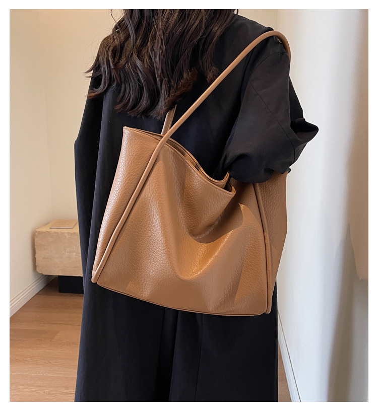 Premium Women's Shoulder Bag Large Capacity Commuter Tote Bag_voghion.com