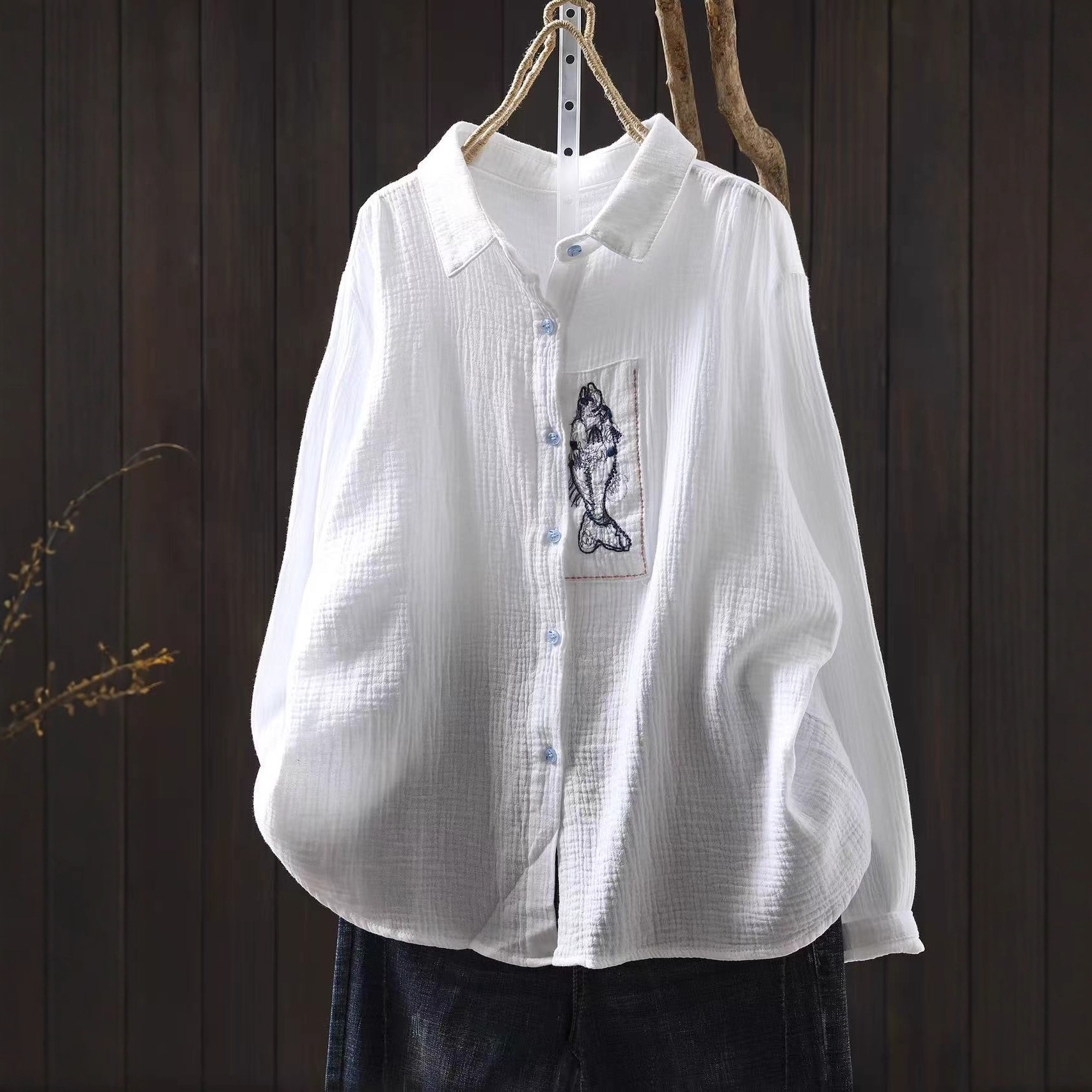 秋季新款双层棉纱小鱼刺绣文艺简约百搭衬衫25616