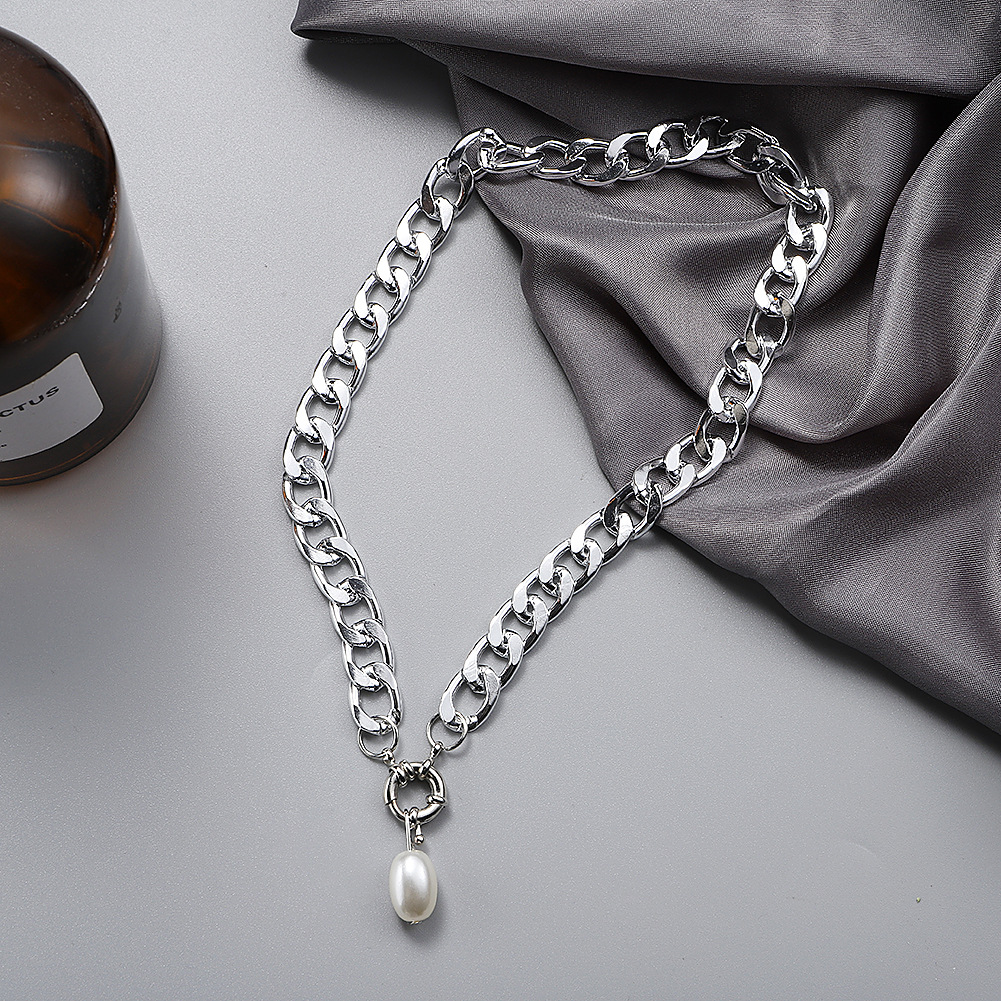 Cross-border New Arrival European And American Punk Metal Cuban Chain Clavicle Chain Minimalist Pearl Pendant Lock Necklace Women display picture 1