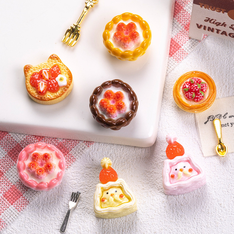 イチゴケーキ食品おもちゃ樹脂小物アクセサリー diy ヘアピンアクセサリーデザートハウスミニチュア食品おもちゃ子供のおもちゃアクセサリー|undefined