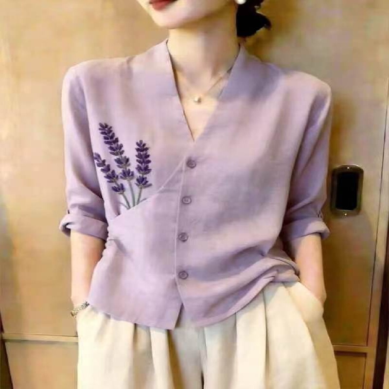 French-style lavender embroidered V-neck shirt for women, fashionable, trendy, casual, niche, purple, long-sleeved, unique, high-end top