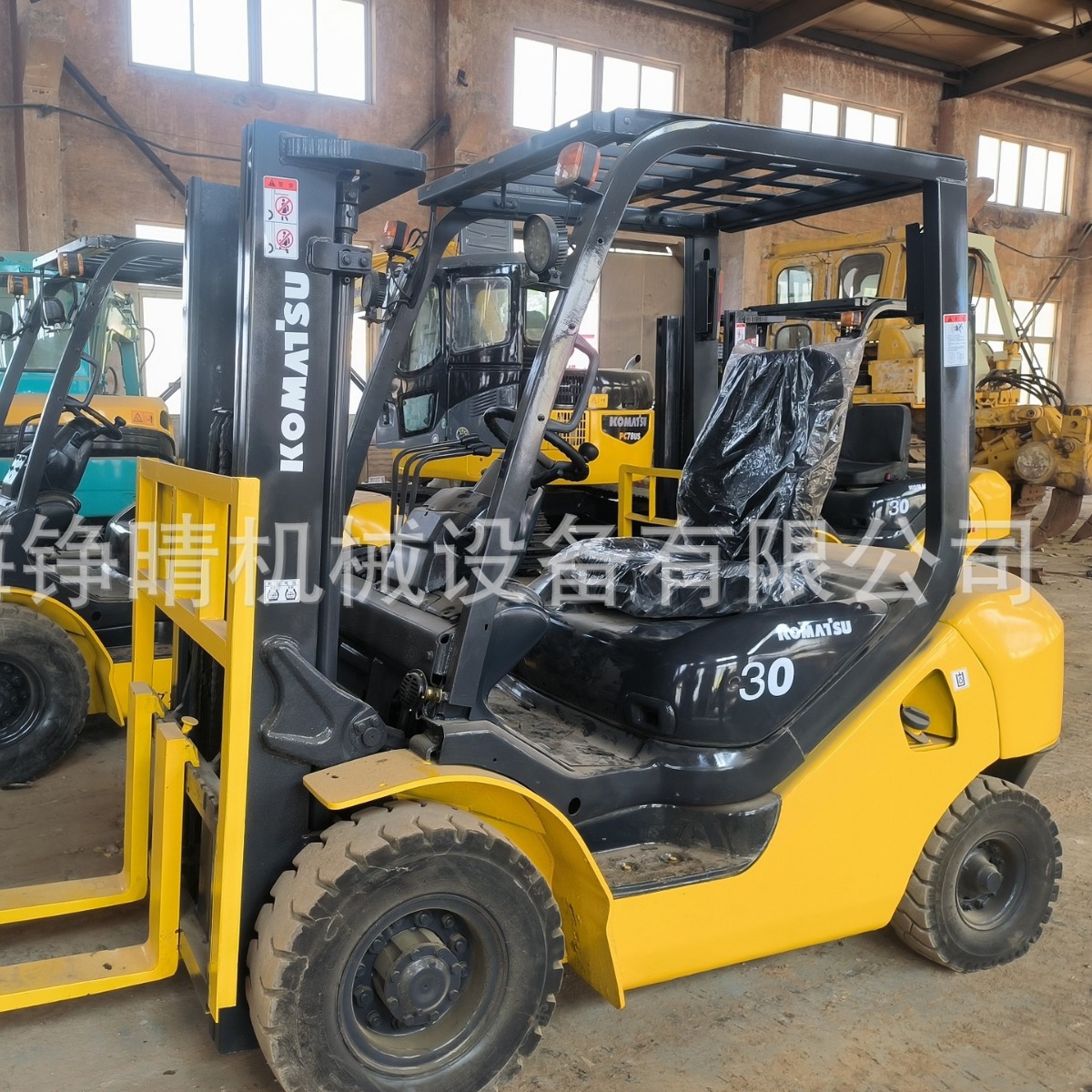 小松3吨叉车外贸出口FD30-17komatsu小松3吨叉车