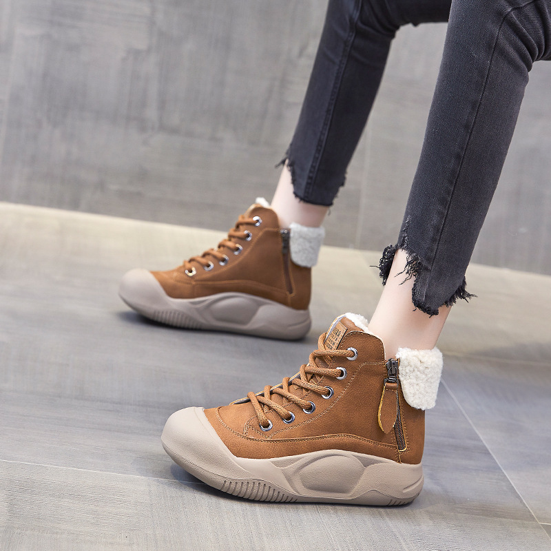 2023 가을과 겨울 여성을위한 새로운 정품 가죽 플랫폼 스노우 부츠 기모 두꺼운 올 매치 따뜻한 플랫 플러스 사이즈 마틴 부츠