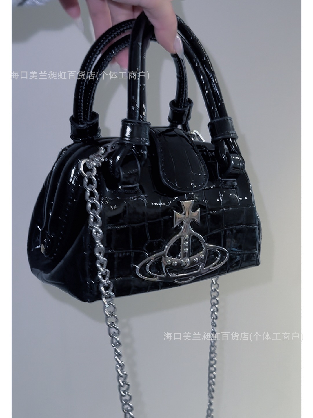 작은 검은 쓰레기 봉투