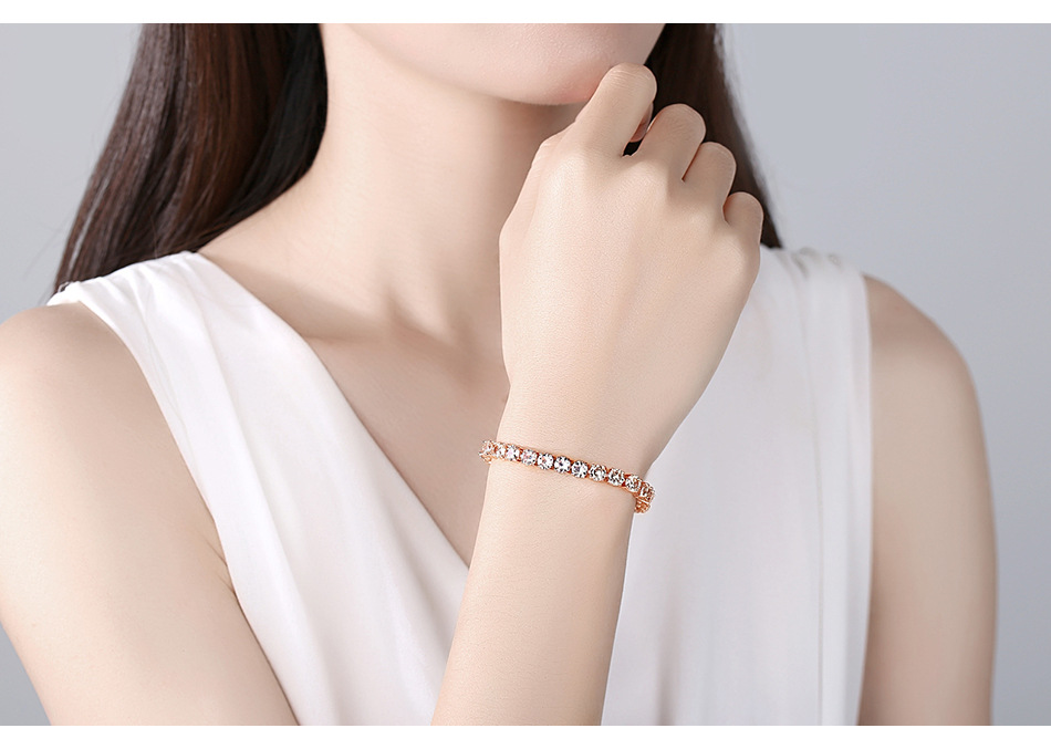 Korean Geometric Copper Inlaid Zircon Bracelet Wholesale display picture 4