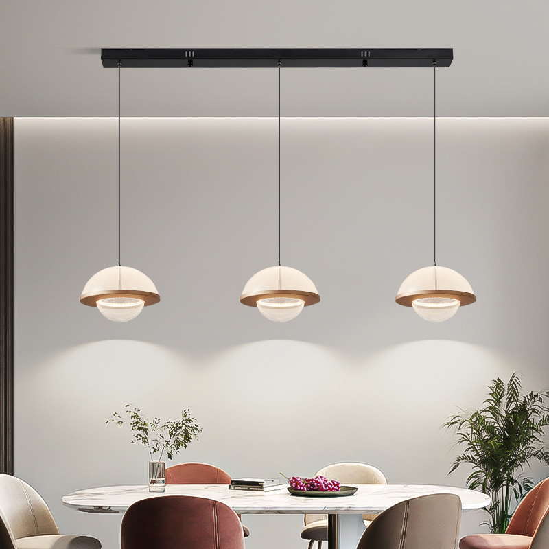 Luz de comedor de lujo diseñador de tres cabezas de lujo 2024 mesa de arte de colorido nuevo diseño de la lámpara del restaurante creativa