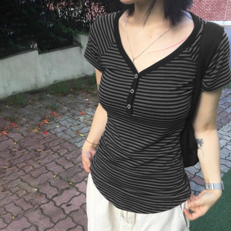 Button V-Neck Striped Short-Sleeve T-Shirt for Women, Summer New Slim-Fit American Sweet Spicy Girl Design Versatile Top