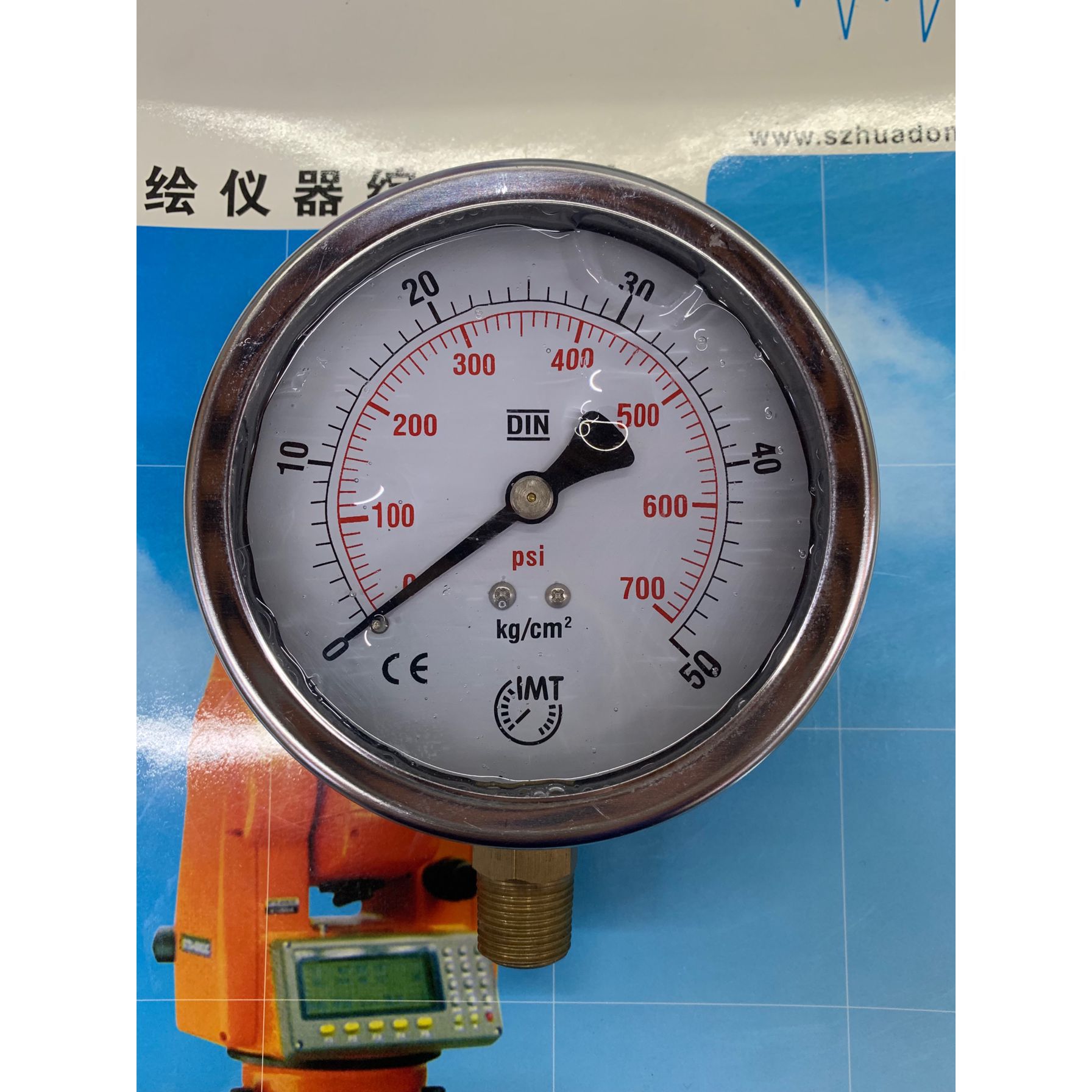 台湾IMT牌耐震压力表/油压表/抗震表径向表盘直径100MM 螺纹3/8