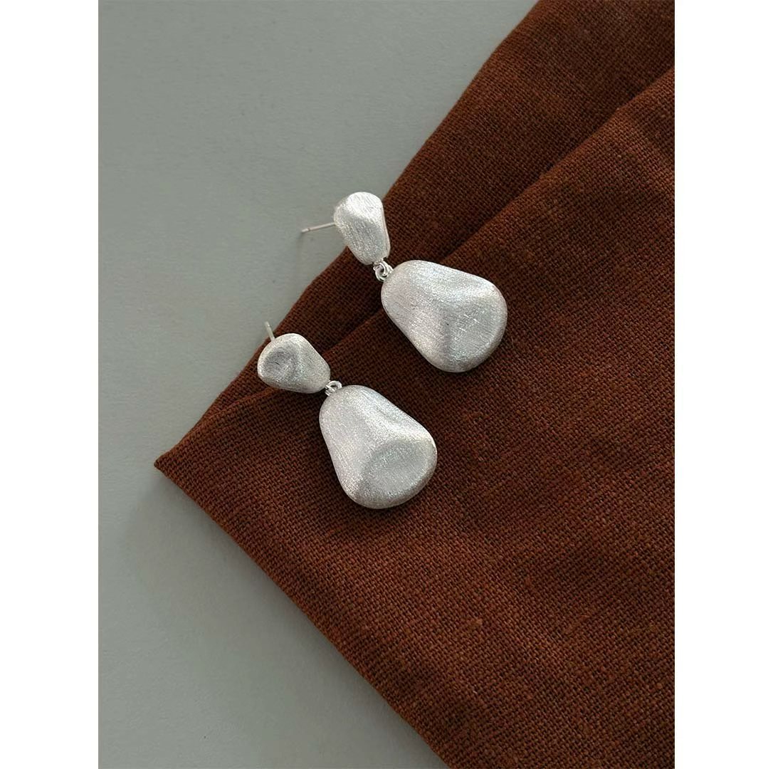 123两款不同造型耳环砂银的工艺星星闪耀ins冷淡风表面锤纹肌理感