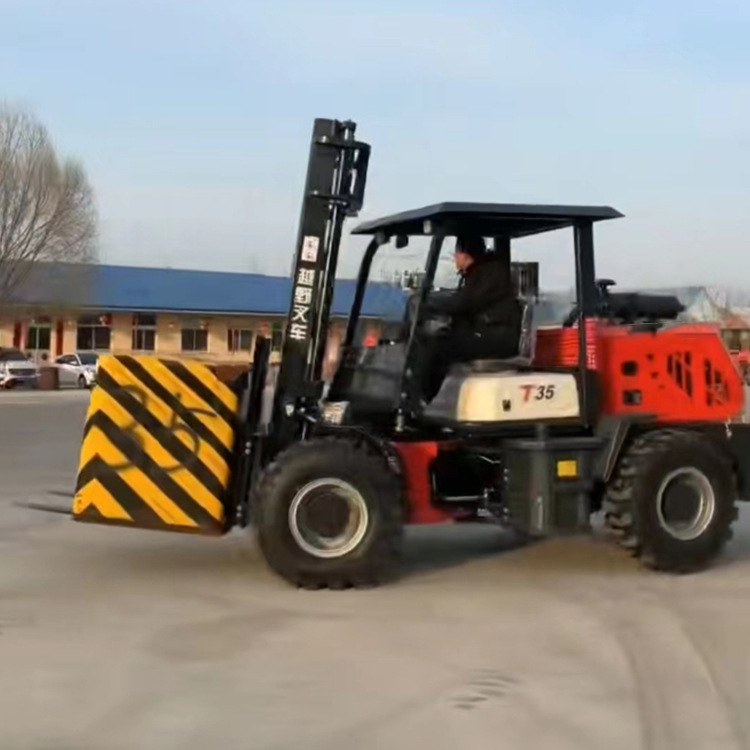 厂家直供越野叉车 内燃式柴油四驱越野叉车 3吨越野式搬运车