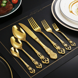 Royal court stainless steel knife and fork spoon vintage embossed golden steak knife and fork spoon European style Western tableware knife and fork spoon four-piece set