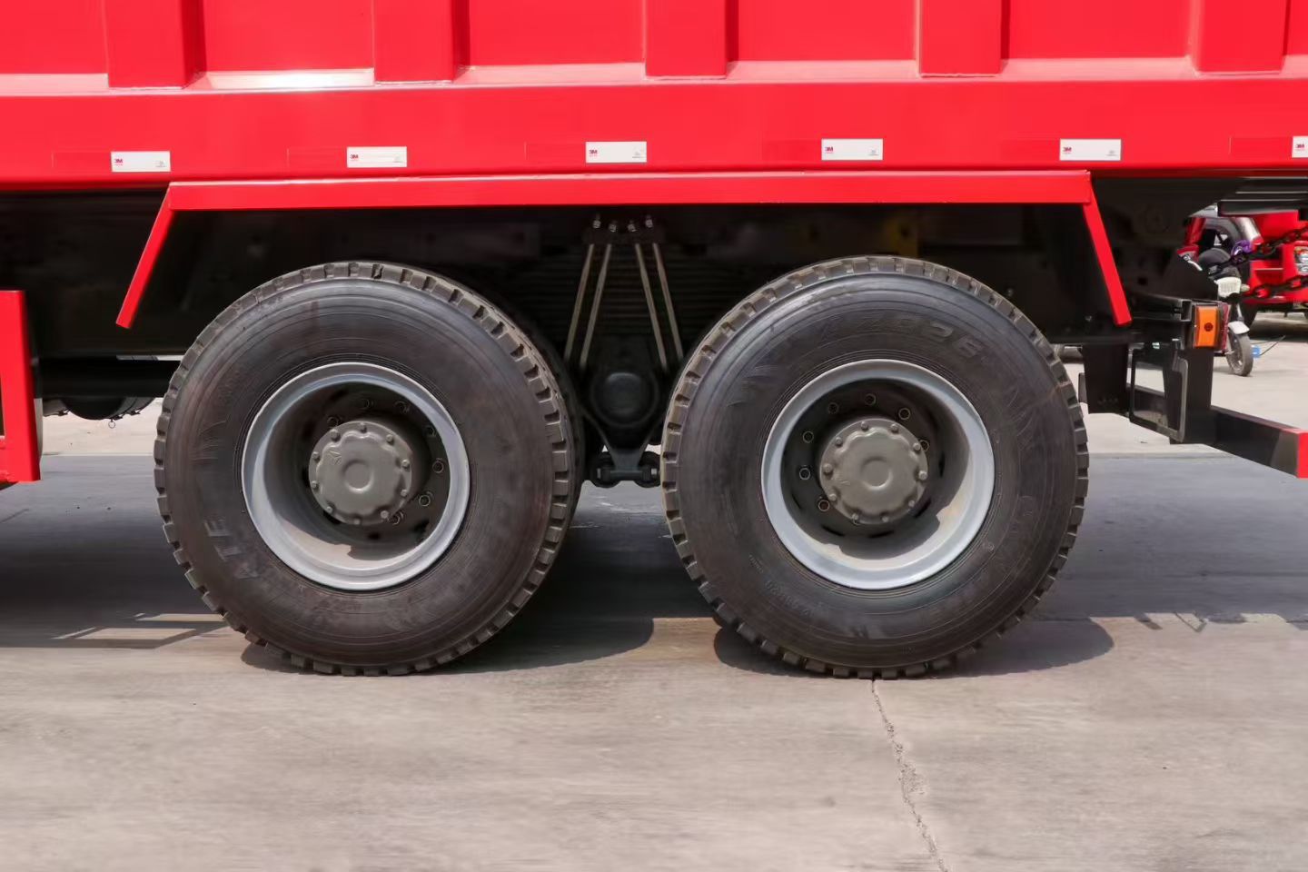Sinotruk Howo Dump Truck 371/430 Horsepower 10/12 Wheel Engineering Truck Cross-Border Sinotruk Howo 8X4