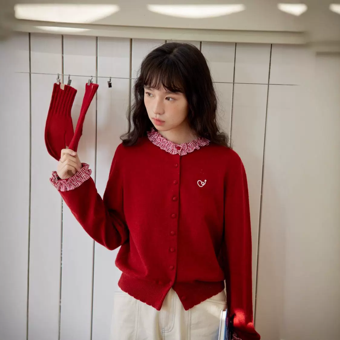 时尚设计感撞色木耳边长袖针织衫女2025秋冬百搭休闲舒适韩系毛衣