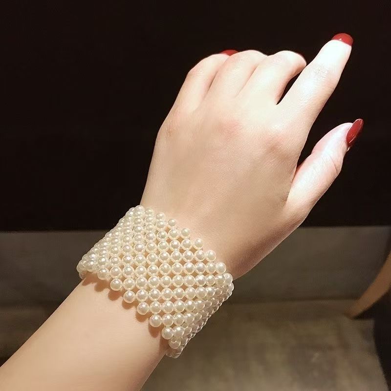South Korea Ins Niche Design Pearl Stretch Wide Bracelet Women's Elegant Elegant Cold Style Internet Celebrity Personality Bracelet