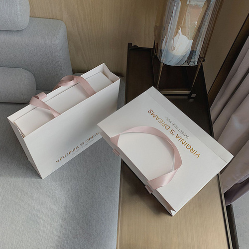 Virginia's Dreams clothing gift box three-piece set gift bag + gift box + outer packaging airplane box