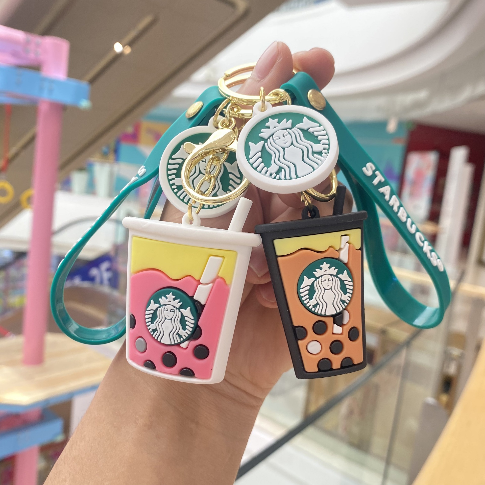 Starbucks leche taza de té llavero creativo helado muñeca mochila colgante ciego caja muñeca pequeño regalo al por mayor