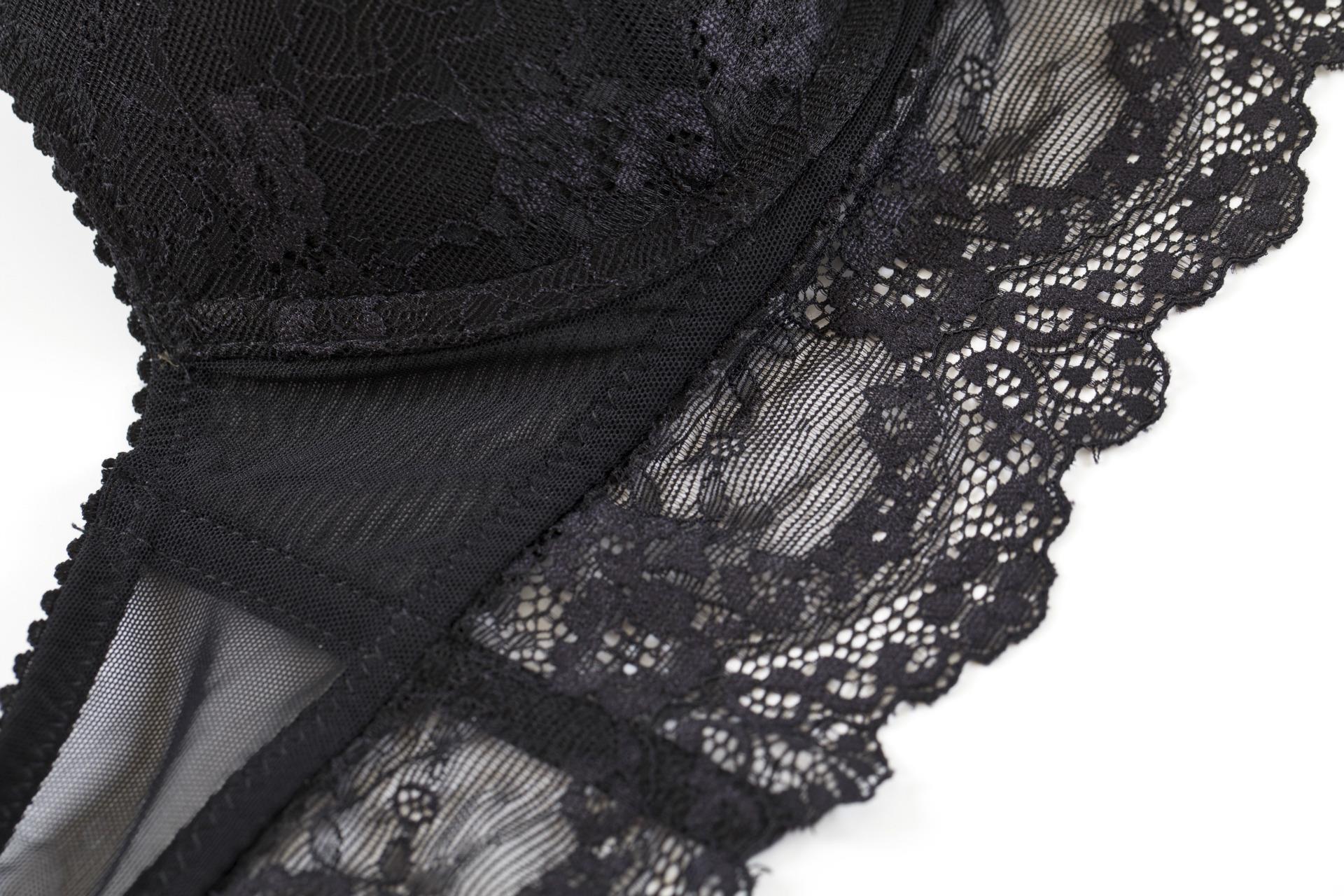 Conjunto de sutiã e calcinha em renda para mulher sexy_voghion.com