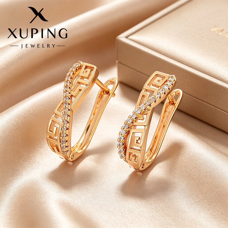 Xuping Gran Muralla patrón ruso nicho retro estilo D-buckle hueco diseño transfronterizo pendientes personalizados