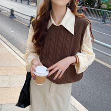 咖色针织马甲女外搭秋冬2025新款小个子叠穿毛线背心棕色马夹上衣