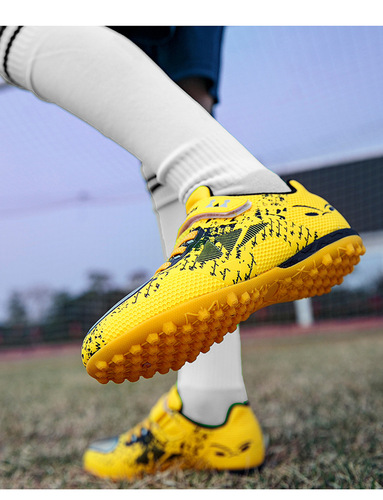 New Children's Football Shoes Rubber Cleats Bottom No Tie Easy Snap Buckle Belt Elementary and Middle School Students Training Lightweight 