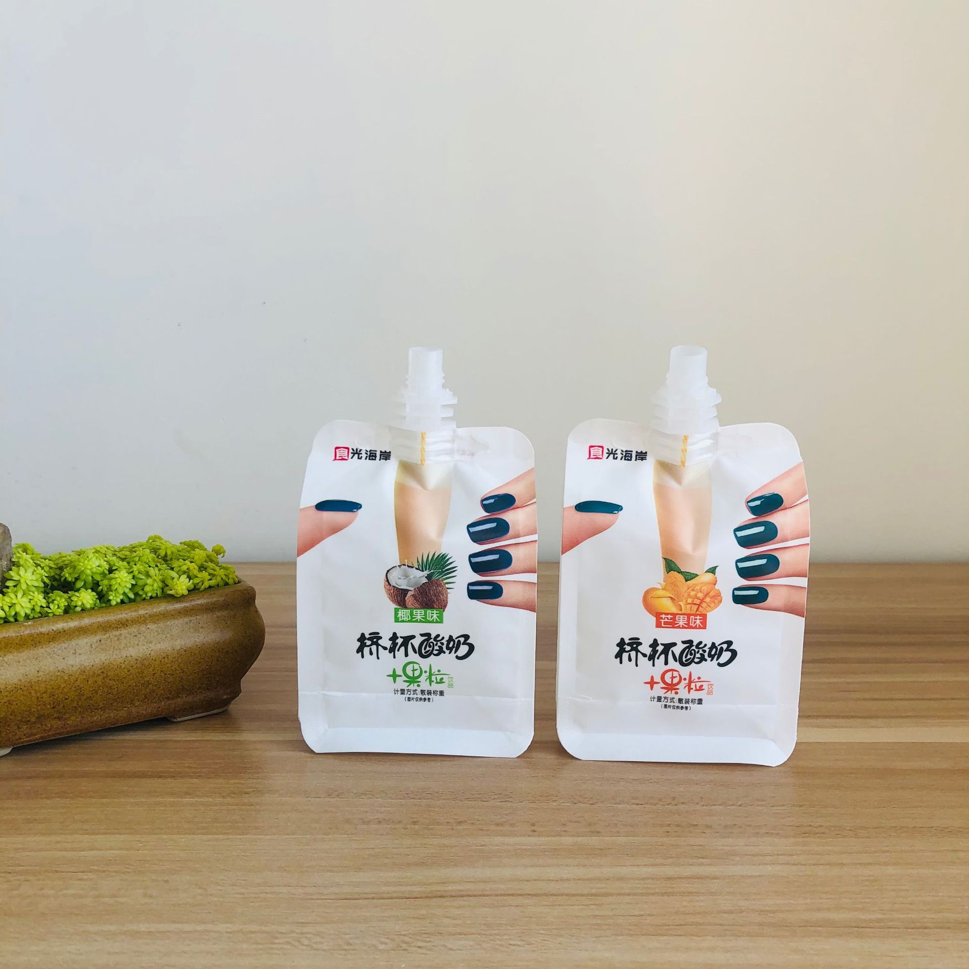 定 制牛奶吸嘴袋 酸奶八边封袋 耐高温灭菌豆浆自立袋