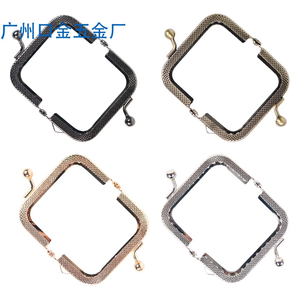 Spot 6,5 cm máquina de relieve cuadrada Jinbu坑 mini oro oro oro pequeño oro