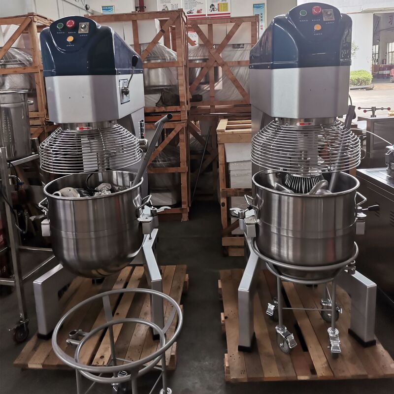 Multifunctional food mixer 80 liters high-speed egg beater milkshake stuffing mixer three-in-one dough mixer