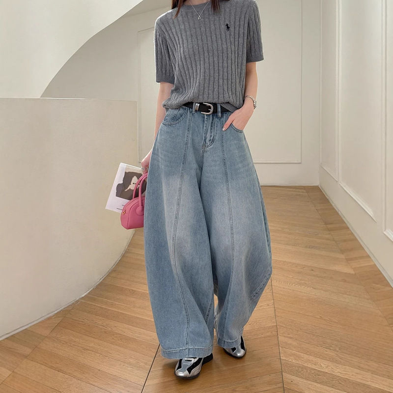 Super Stylish Women's Jeans with a Straight Wide-Leg Cut, Balloon Style, Old Money Fashion, Extremely Popular This Year Super Stylish Women's Jeans with a Straight Wide-Leg Cut, Balloon Style, Old Money Fashion, Extremely Popular This Year