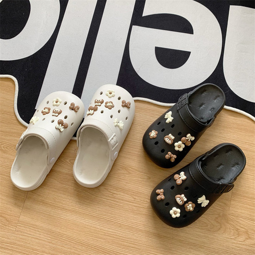 Sweet Croc Shoes for Girls Cute Student Outerwear Three-dimensional Cartoon Girl Heart-Stepping Soft Thick-soled Beach Sandals for Girls